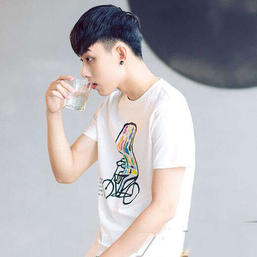 夏天潮男韩式发型最吸睛 六款小清新男生发型