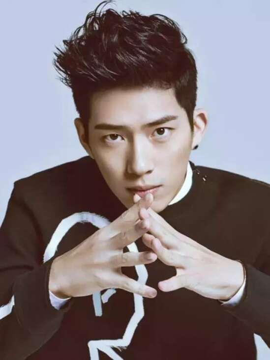2018最新男士流行发型 潮男时尚发型图片