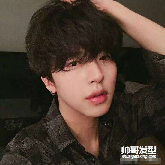 四款最适合小鲜肉的发型 高颜值90后男生流行发型