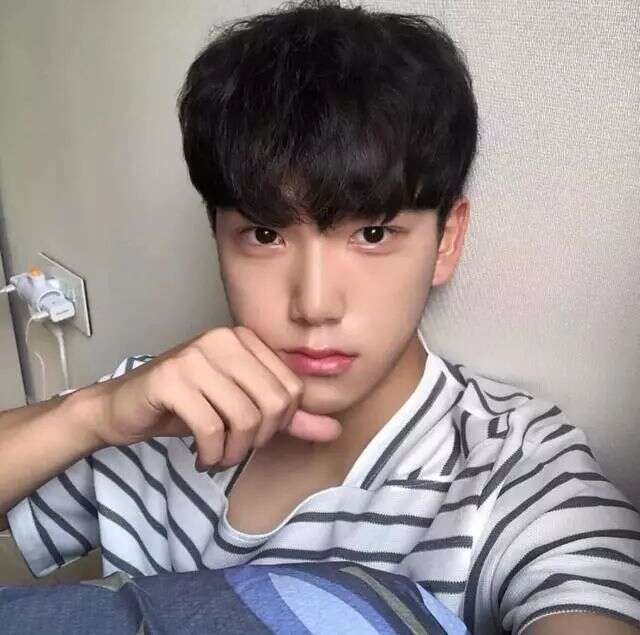 开学季换发型撩妹 校草级男生都留什么发型