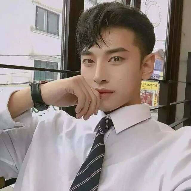 开学季换发型撩妹 校草级男生都留什么发型