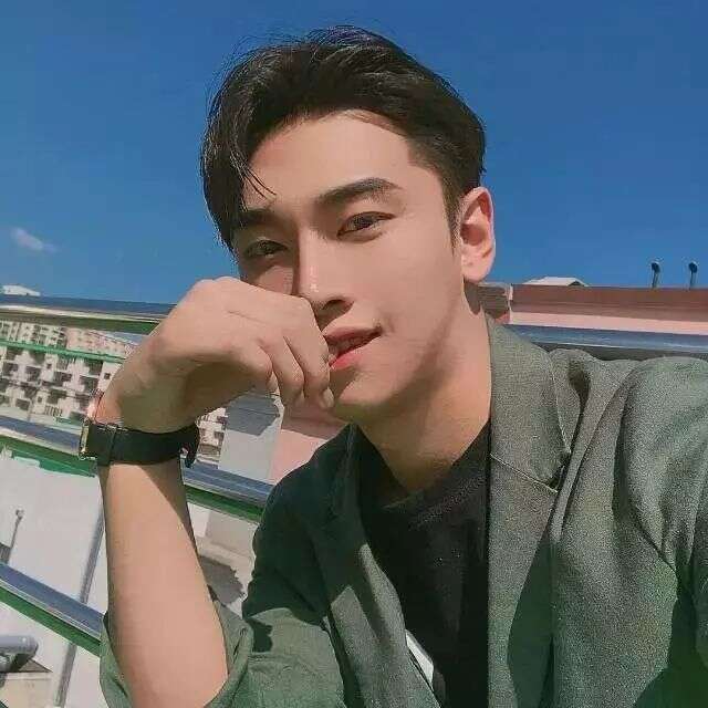 开学季换发型撩妹 校草级男生都留什么发型