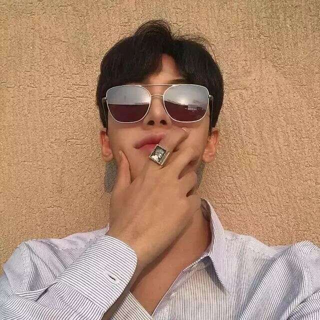 开学季换发型撩妹 校草级男生都留什么发型