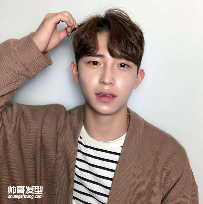 最新韩式发型让你秒变帅弟弟 减龄帅气发型图片