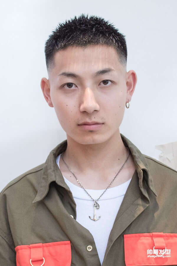 男生短发怎么剪好看 男生超短的发型图片
