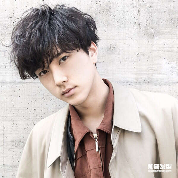 好看的男生短发 黑色短发男生最帅