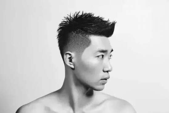 男生露额头无刘海发型介绍 掀开刘海让你更帅!