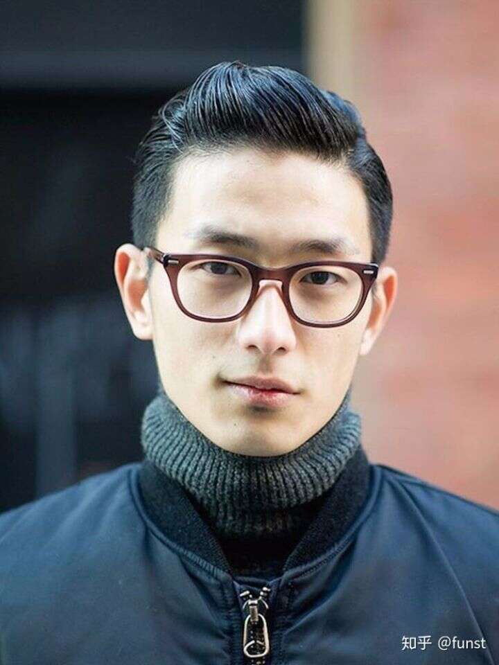 男生油头发型造型过程 油头发型的优点和不足