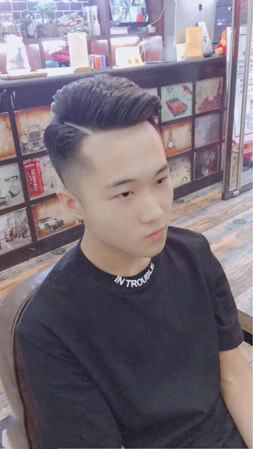 好看的男生短发图片 国内男生流行发型