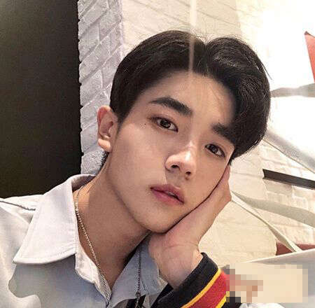 2019春夏男生最火的男生烫发