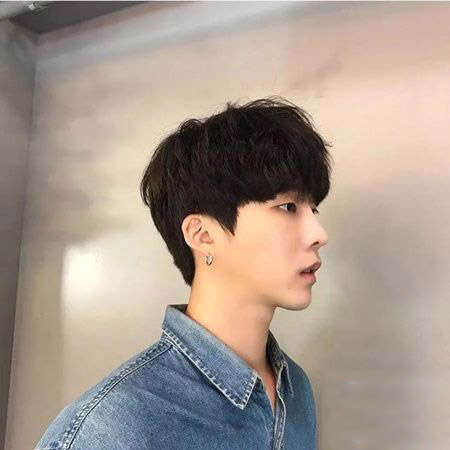 2019年夏天流行什么 适合男学生的发型