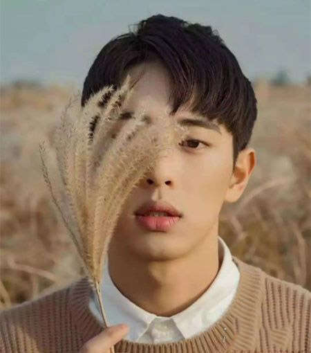 2019年夏天流行什么 适合男学生的发型