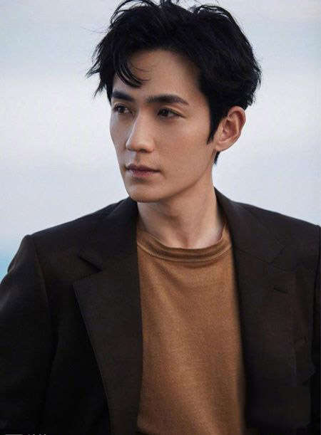 2019年夏天流行什么 适合男学生的发型