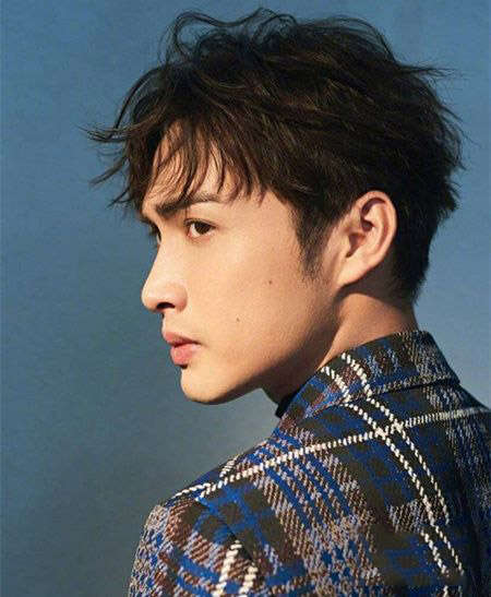 2019年夏天流行什么 适合男学生的发型