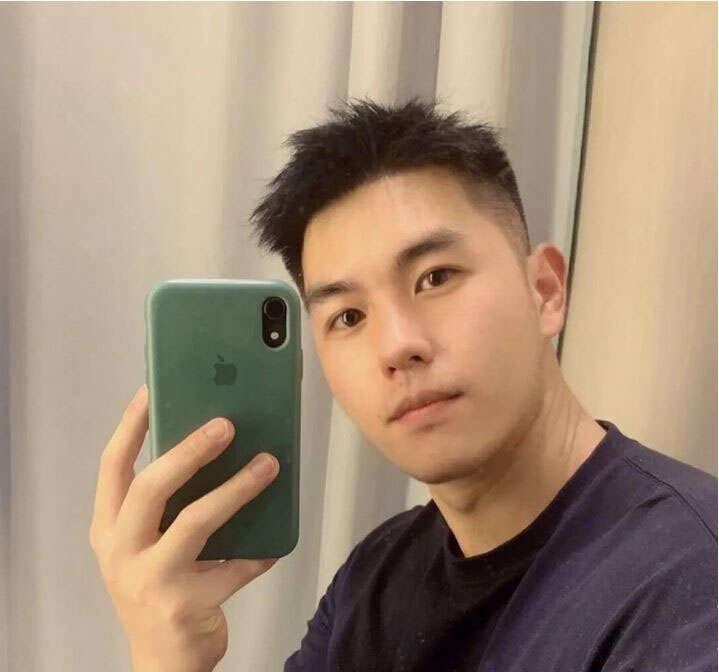 夏天不烫不染的男生发型有什么好推荐