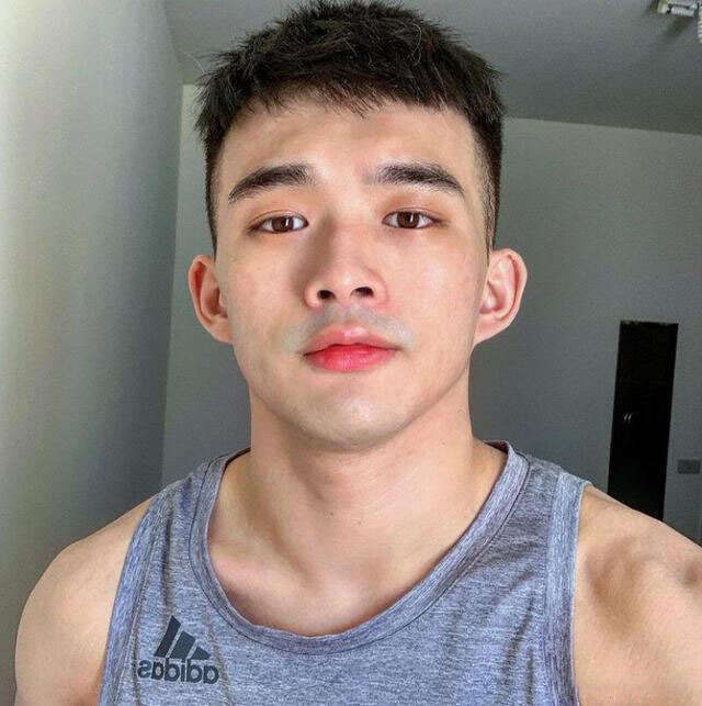 2021最新男生超短发图片 简约帅气的男生发型