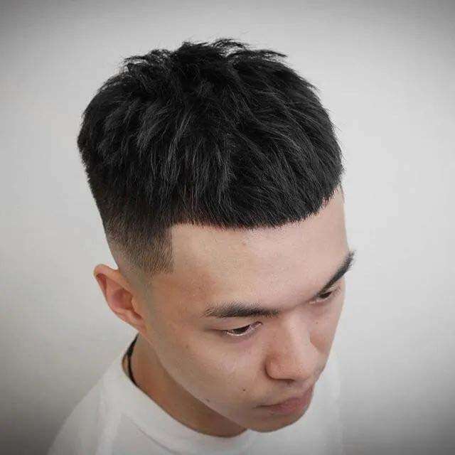 轻熟男不要剪小男生发型 这四款发型让你更有魅力