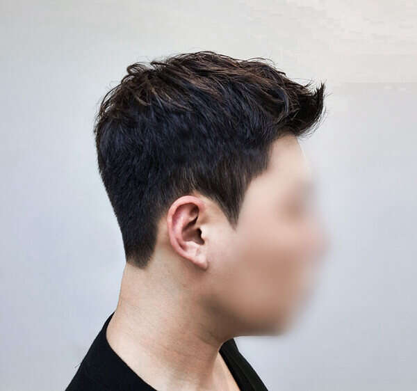 短刘海上扬露额头短发发型 商务男短发图片