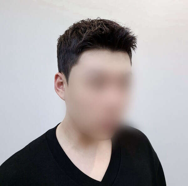 短刘海上扬露额头短发发型 商务男短发图片
