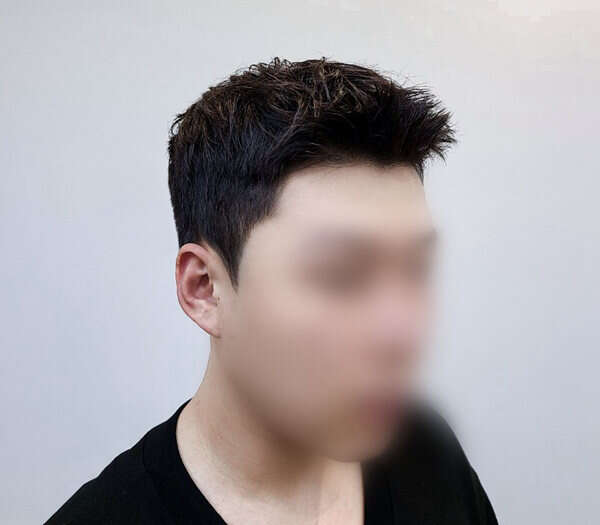 短刘海上扬露额头短发发型 商务男短发图片