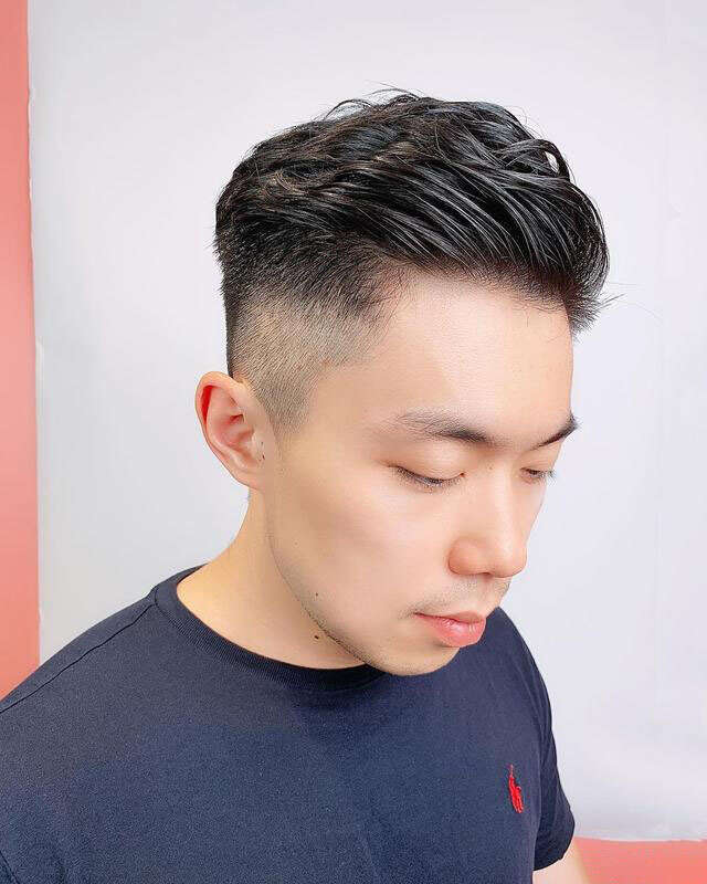 男生留背头发型很油腻吗?答案是NO!