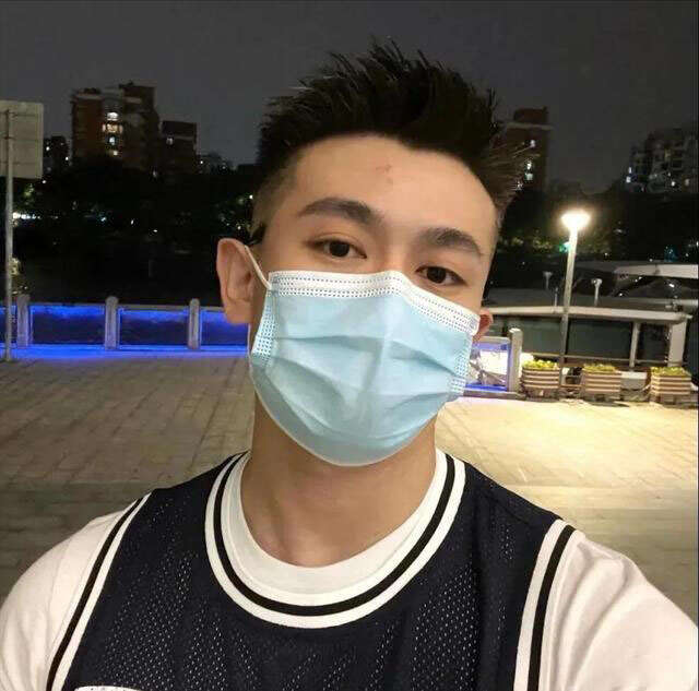 要放暑假了,来剪个帅气的短发!