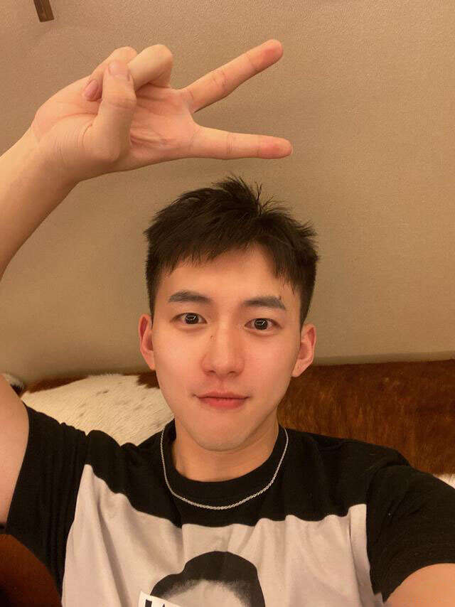 一组好看的小哥哥 选发型选头像都满足你(20pic)