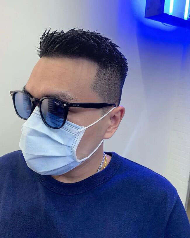 头发又粗又硬适合什么发型