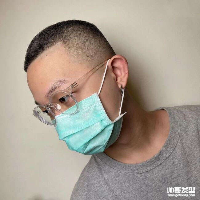 戴口罩也帅气的三款男生发型