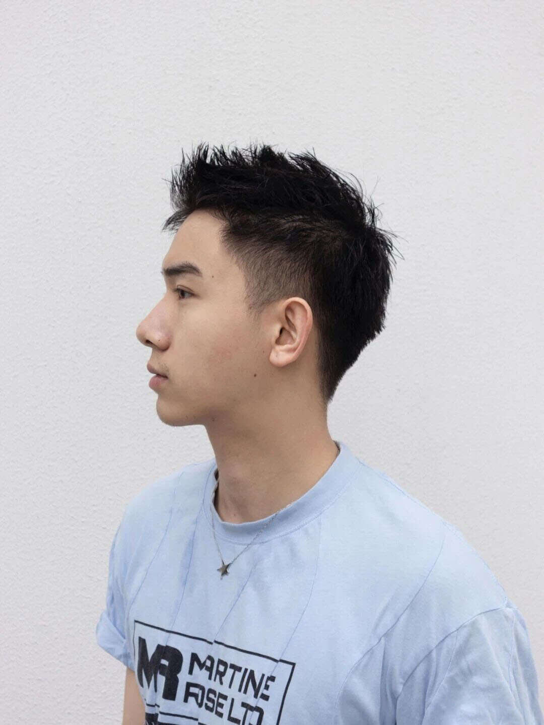 男生夏季清爽发型 3分钟打造出门干净短发