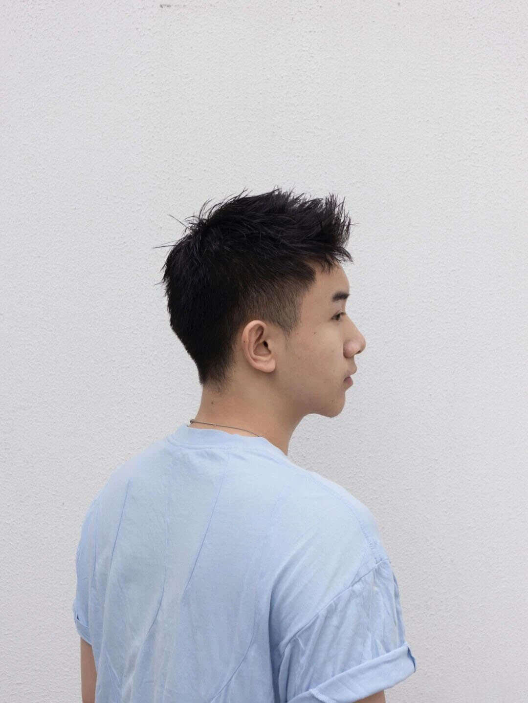 男生夏季清爽发型 3分钟打造出门干净短发