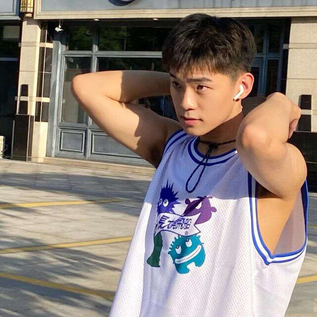 2021夏季三款流行的男生短发
