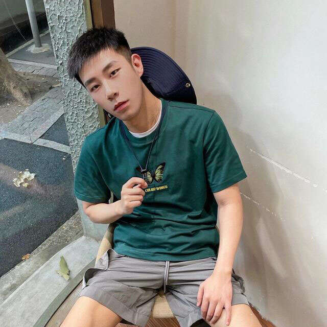 小鲜肉们最爱的几款时髦发型