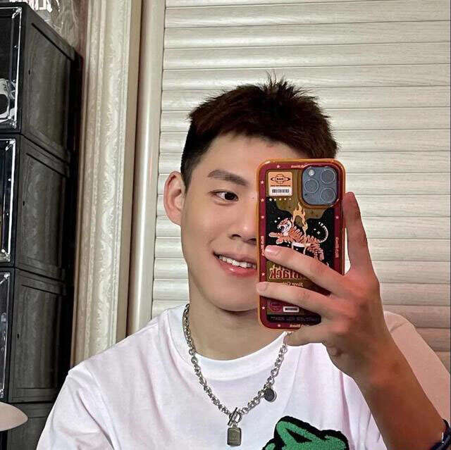 2021夏天男生流行发型
