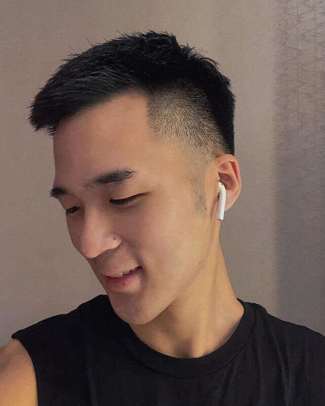 二十多岁的男生夏天发型这样剪最帅