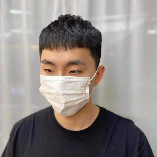 闷热的夏天男生剪这几款发型凉快又帅气