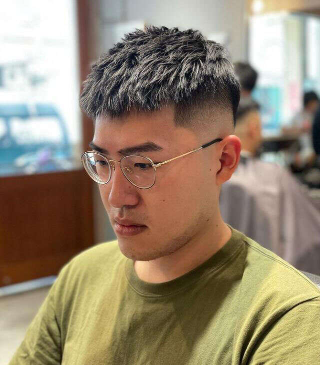 四十岁成熟男士这样剪发型帅气有型