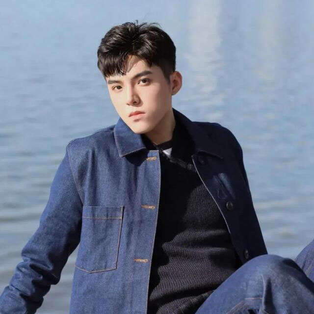 炎热夏天男生发型怎么剪