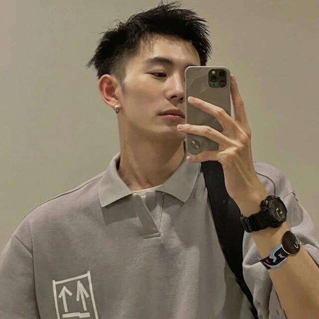 20多岁的男孩子头发怎么剪最好看