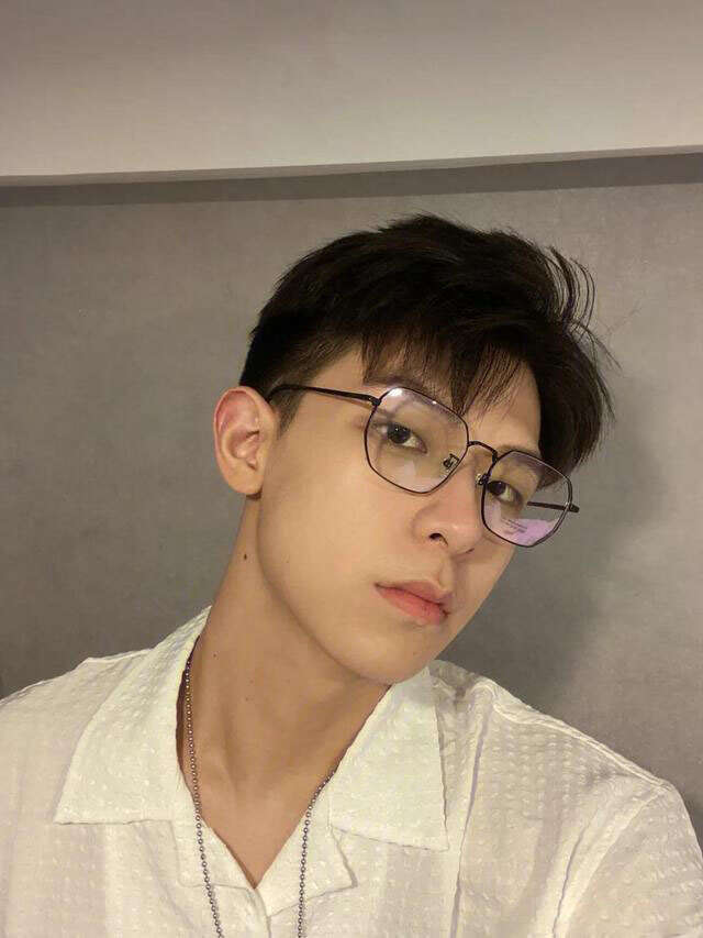 男生短发这么剪 帅气好看又清爽