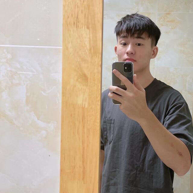 减龄帅气最提升颜值的三款男生短发