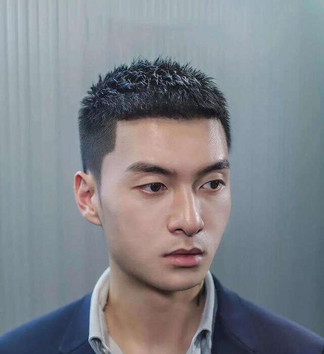 三款易于打理的男生短发