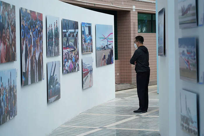 “天空有多遥远——中国航空航天摄影作品展”开幕