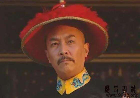 雍正登基后连夜召见邬先生,杀心四起,邬先生说了三句话救了自己
