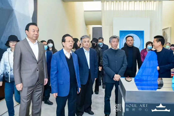 “颂艺术中心”开馆展:22位中国当代知名艺术家讲述时代共振
