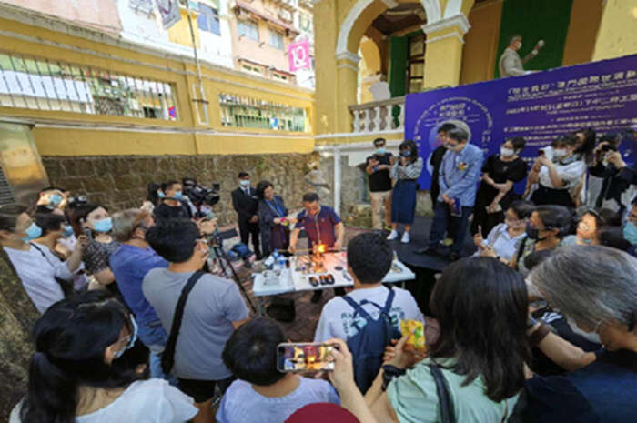“琉光异彩:国际玻璃艺术邀请展”在澳门开幕
