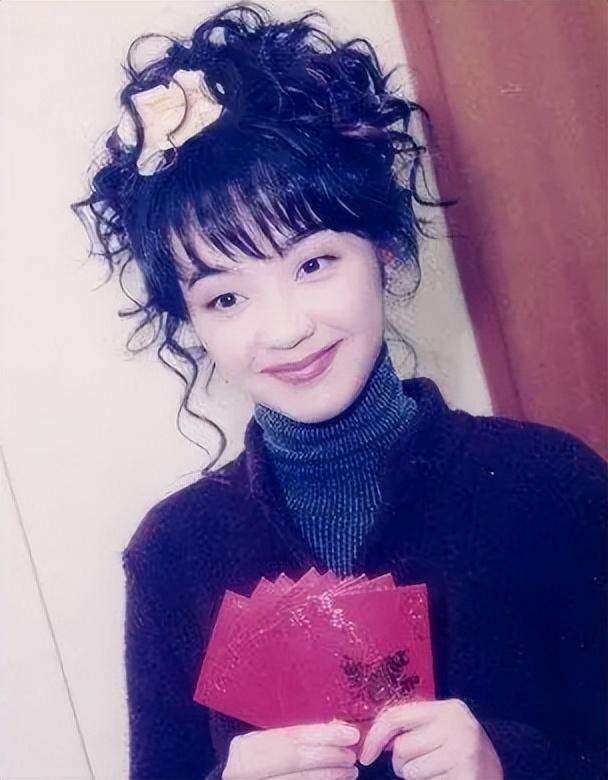 陈慧娴与梅艳芳争霸失败,含泪退出歌坛,背后真相远比你想的恶劣