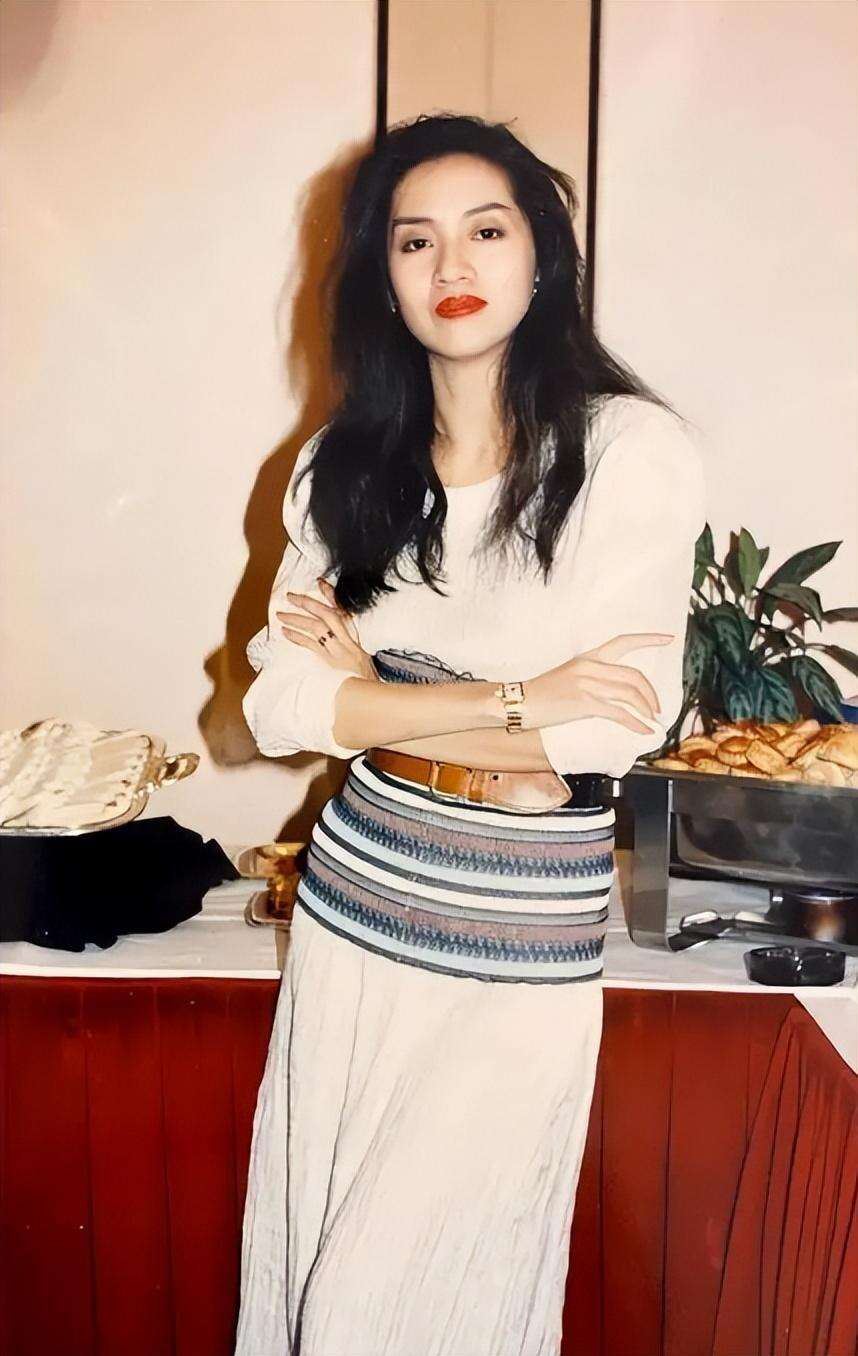 陈慧娴与梅艳芳争霸失败,含泪退出歌坛,背后真相远比你想的恶劣