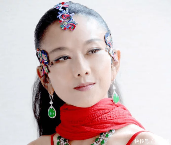 杨丽萍豪宅被查封,网友直呼大快人心,鲁豫为何成了大功臣?