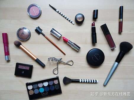 留学生必备的化妆品美妆词汇及英语口语表达